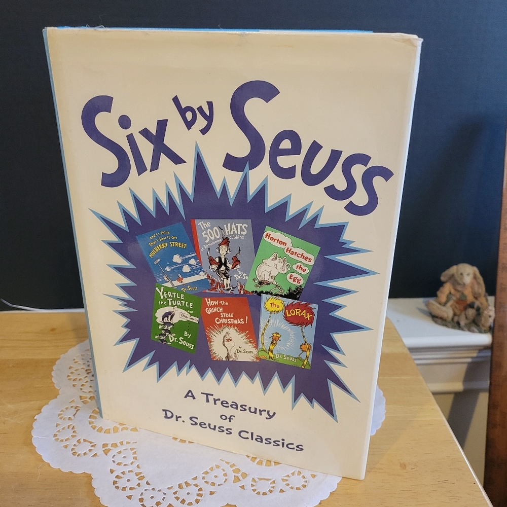 Hardcover Six by Seuss A Treasury of Dr. Suess Classics